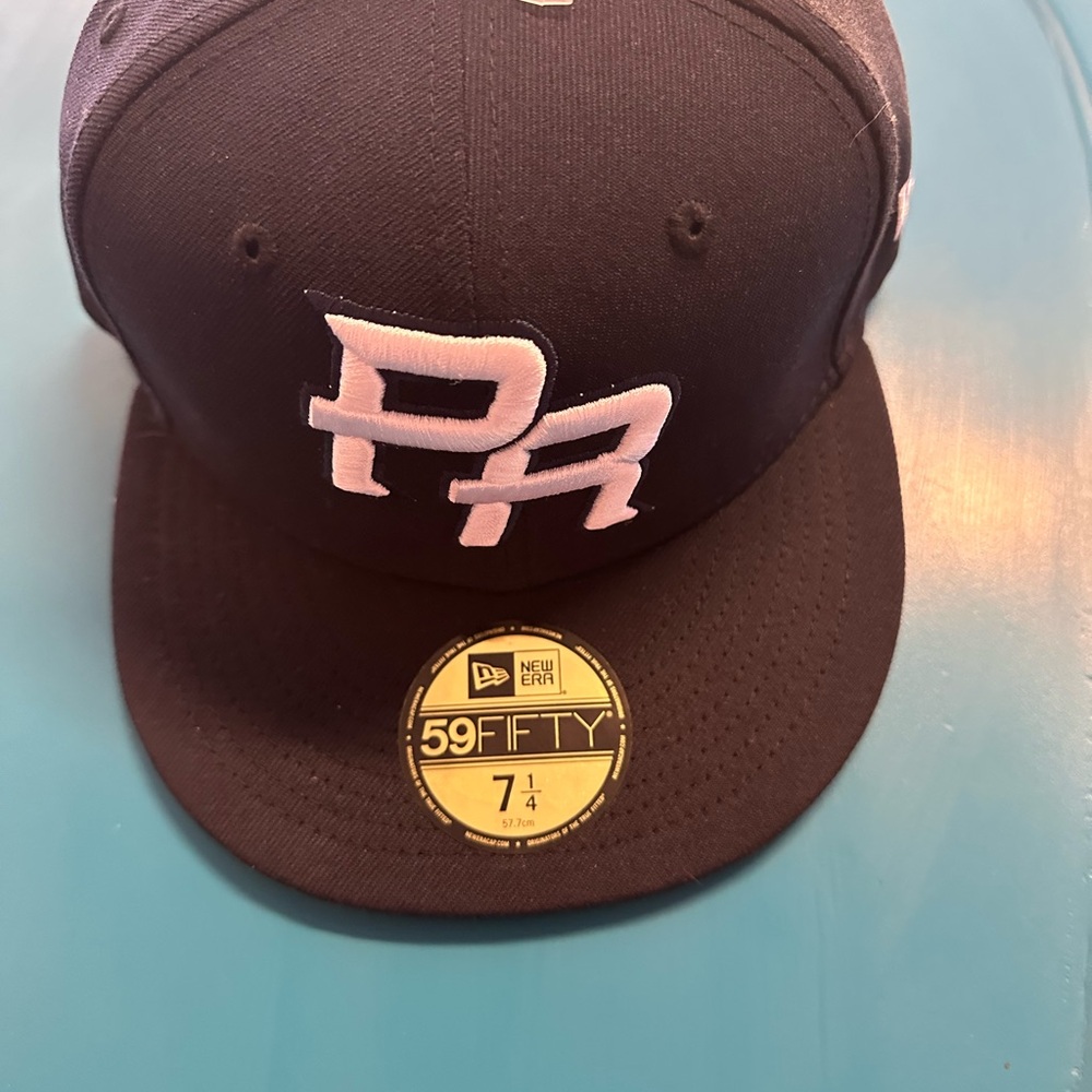 New Era 59FIFTY Black Baseball Cap with White Puerto Rico Logo - Picture 2 of 4